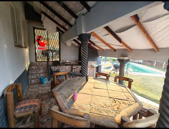 4 BEDROOM HOUSE FOR SALE IN PROTEA PARK
